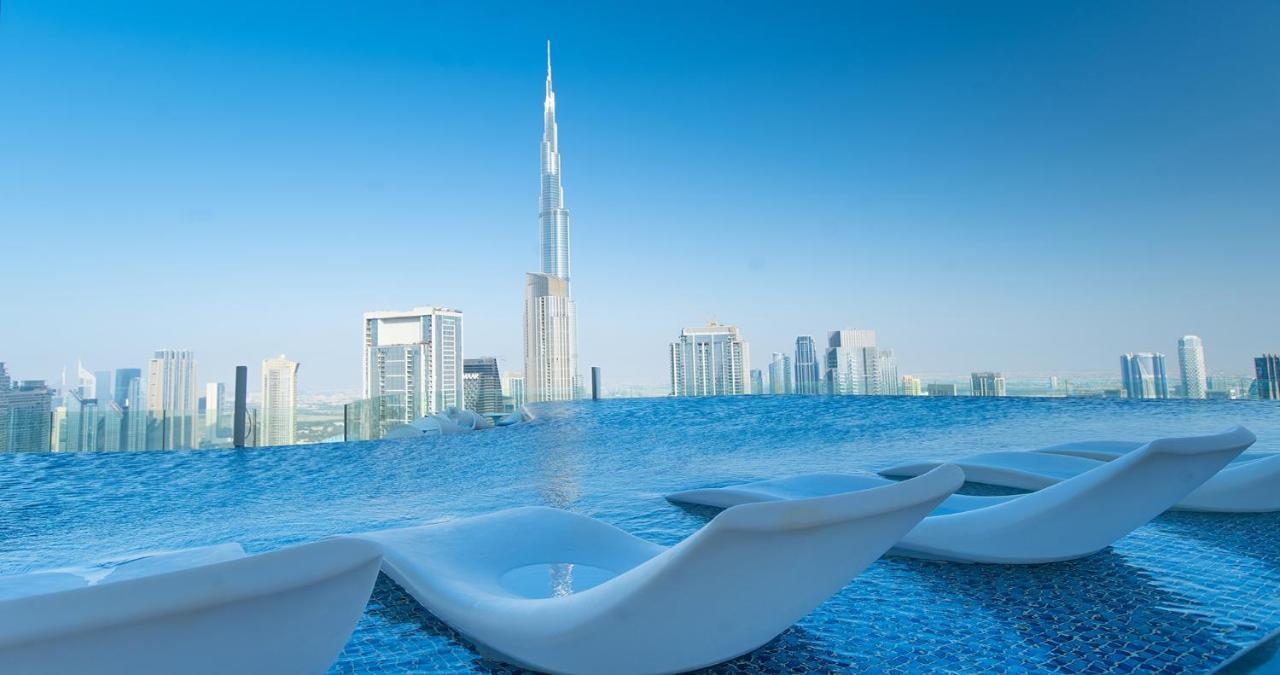 Infinity Pool & Burj Khalifa View L Luxe Paramount Dubai Exterior foto