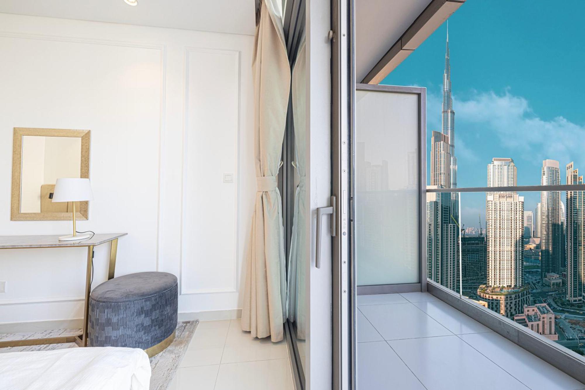 Infinity Pool & Burj Khalifa View L Luxe Paramount Dubai Exterior foto